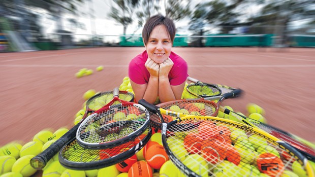 EMMA KIDD US TENNIS HALL OF FAME 15-05-2014 CMYK  BY YANNI 01