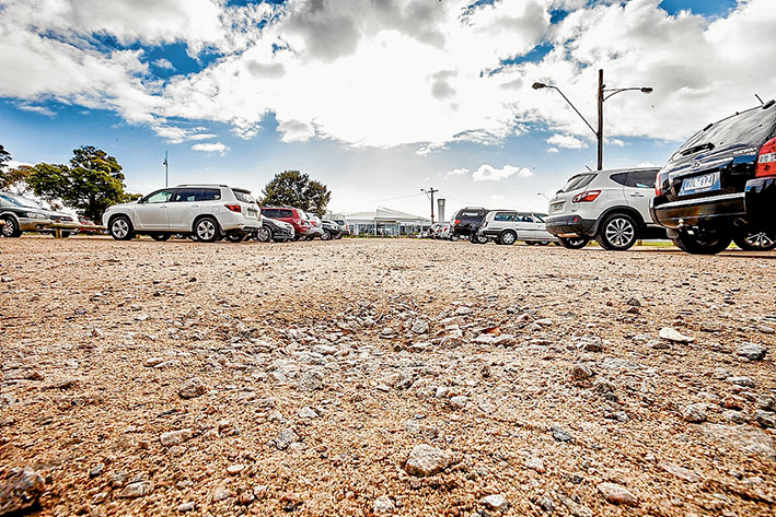 POT HOLES ON PENINSULA HASTINGS 29-05-2015 BY YANNI 01