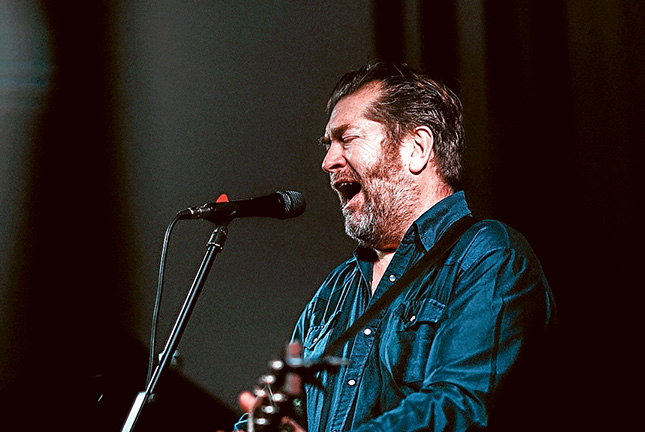 Mick Thomas live July shows